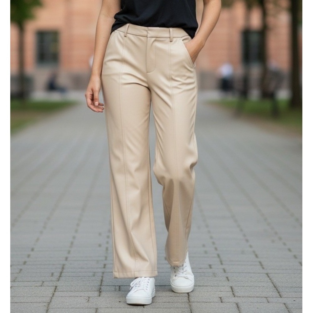 7 For All Mankind Jeans Faux Leather Wide Leg S Small Cream Soft High Rise Short